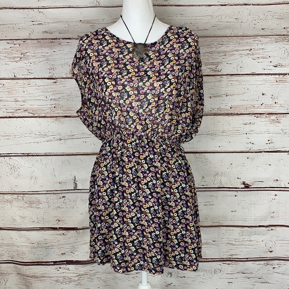 Forever 21 Small Floral Dress